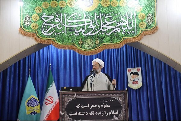 هشدار ائمه جمعه کشور به مسئولان؛ فریب لبخندهای دیپلماتیک را نخورید هشدار ائمه جمعه کشور به مسئولان؛ فریب لبخندهای دیپلماتیک را نخورید