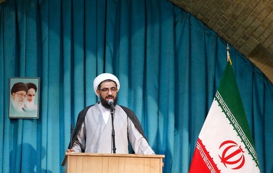 هشدار ائمه جمعه کشور به مسئولان؛ فریب لبخندهای دیپلماتیک را نخورید هشدار ائمه جمعه کشور به مسئولان؛ فریب لبخندهای دیپلماتیک را نخورید