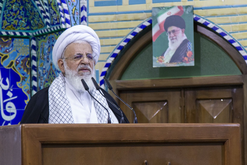 هشدار ائمه جمعه کشور به مسئولان؛ فریب لبخندهای دیپلماتیک را نخورید هشدار ائمه جمعه کشور به مسئولان؛ فریب لبخندهای دیپلماتیک را نخورید