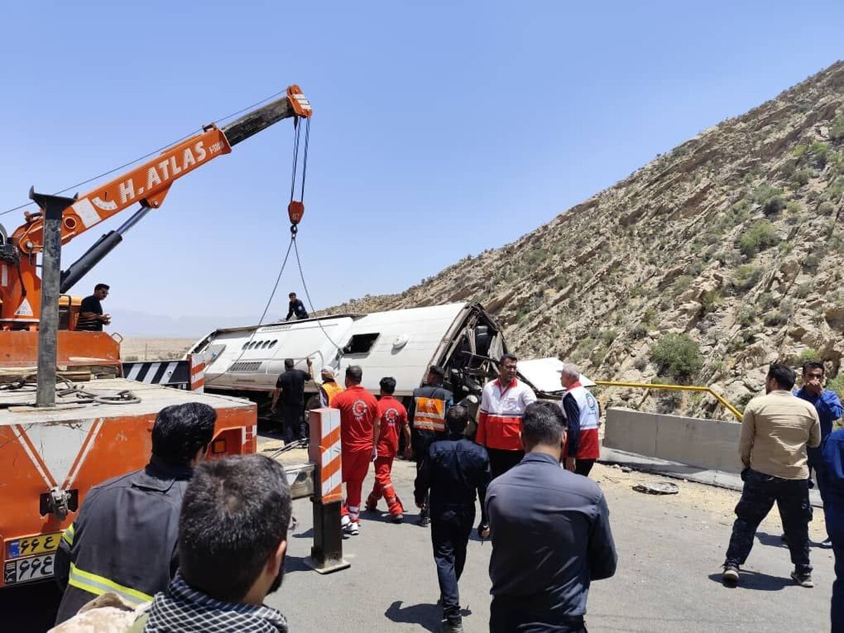 اولین جزئیات از حادثه واژگونی اتوبوس اسکانیا از زبان پلیس راه