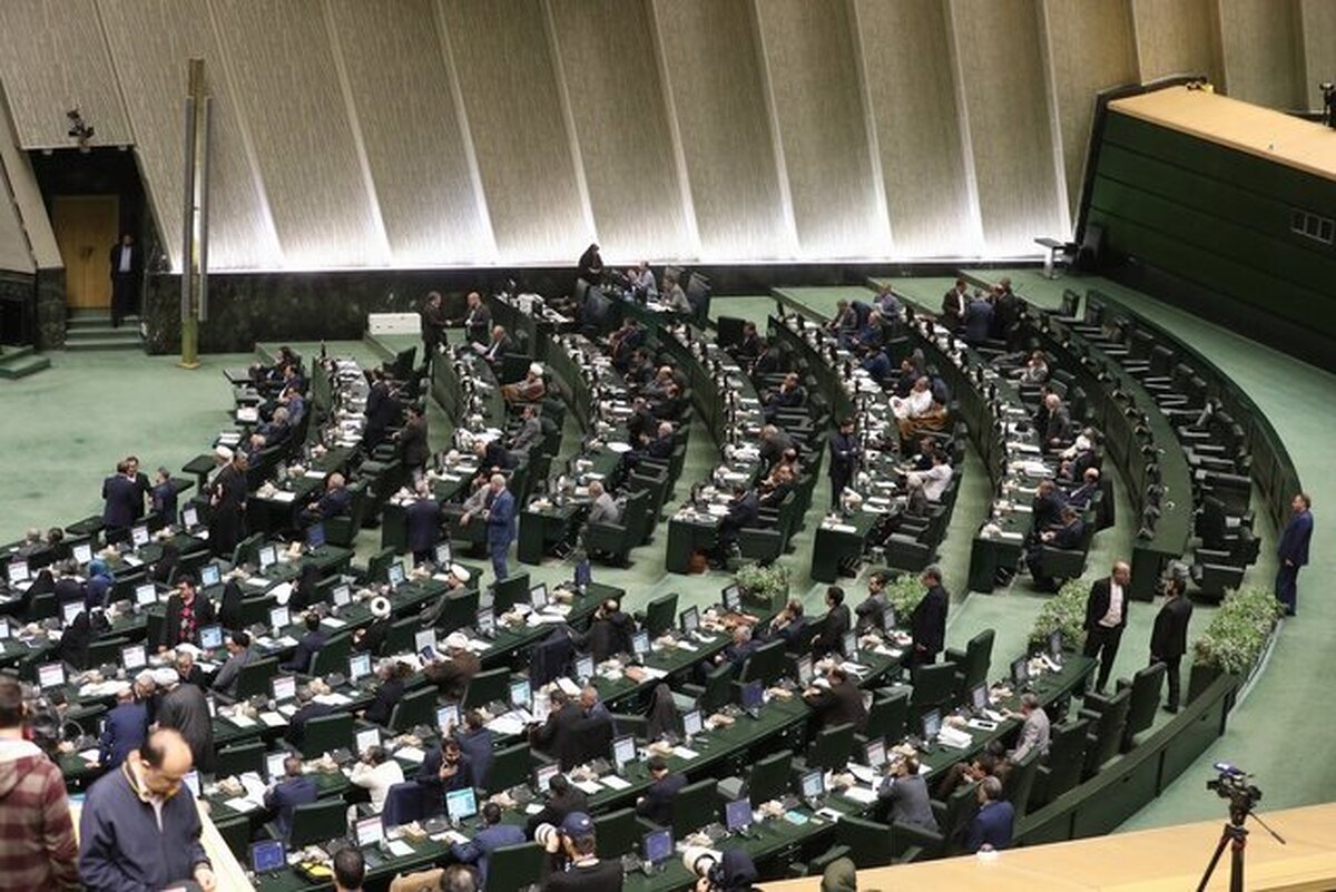 دستور کار نشست علنی ۳۱ تیر مجلس گزارش وزیر ارتباطات درباره ارتقای امنیت شبکه در جنگ تحمیلی دشمن صهیونیست