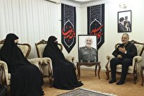 دیدار شهردار تهران با خانواده شهید سلامی