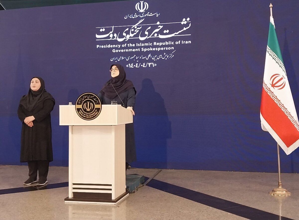 مهاجرانی: تهران با ۲۶۵ شهید در رتبه اول استانها در جنگ تحمیلی ۱۲ روزه تلاش دولت و حاکمیت این است که مردم به زندگی عادی برگردند