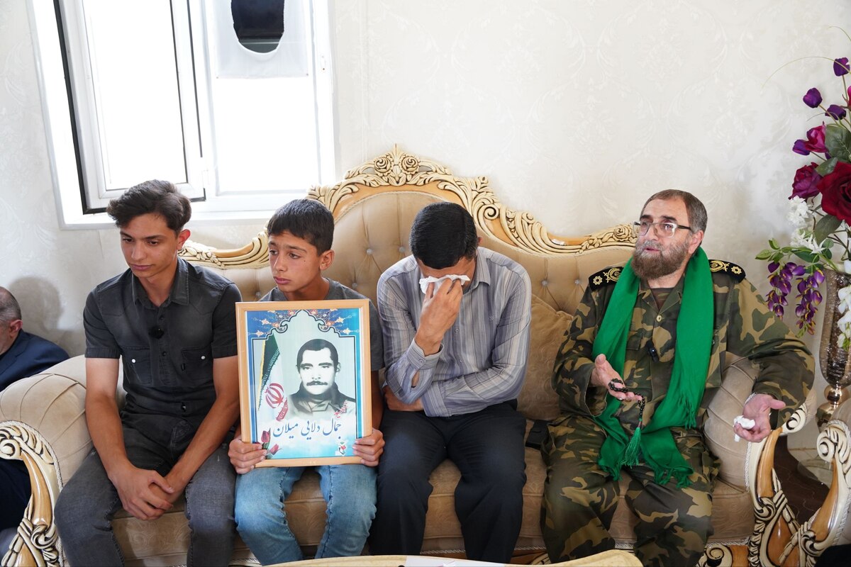 پایان انتظار ۵ خانواده شهید مفقودالاثر دفاع مقدس شهیدی که با شماره سریال شناسنامه شناسایی شد
