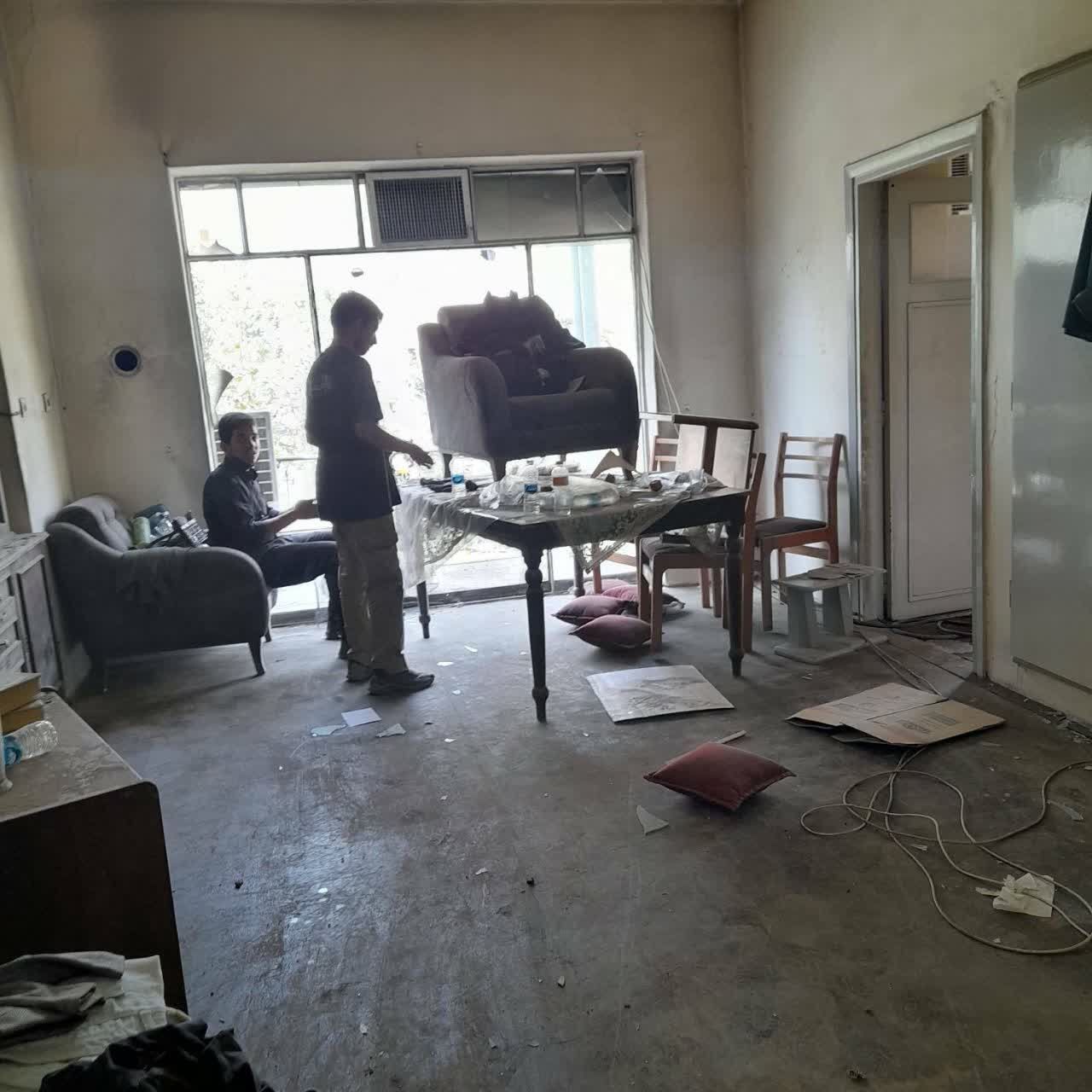 روایت یک حضور بیادعا در قلب تهران موشک خورده/ از منبر تا معبر آوار؛ روایت طلابی که در تهران رویت شدند/ جایی که موشک افتاد «ایمان» سبز شد روایت یک حضور بیادعا در قلب تهران موشک خورده/ از منبر تا معبر آوار؛ روایت طلابی که در تهران رویت شدند/ جایی که موشک افتاد «ایمان» سبز شد