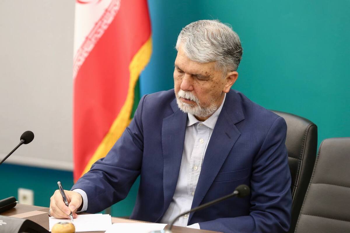 فرهیختگان فرهنگ و هنر در بزنگاههای تاریخی، نشان دادند قلبشان برای ایران میتپد