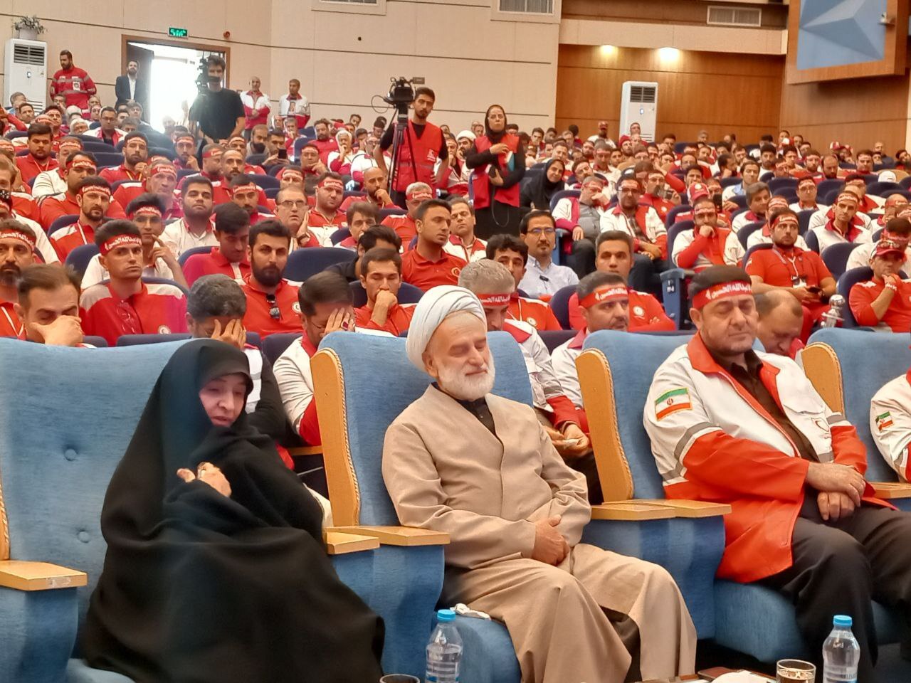 تجلیل از رشادت‌های امدادگران ؛ دفاع از مظلوم، مأموریت اصلی هلال‌احمر است