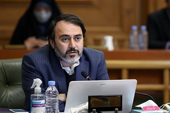 قدردانی مهدی پیرهادی از آتش‌نشانان غیور پایتخت در روز‌های بحران