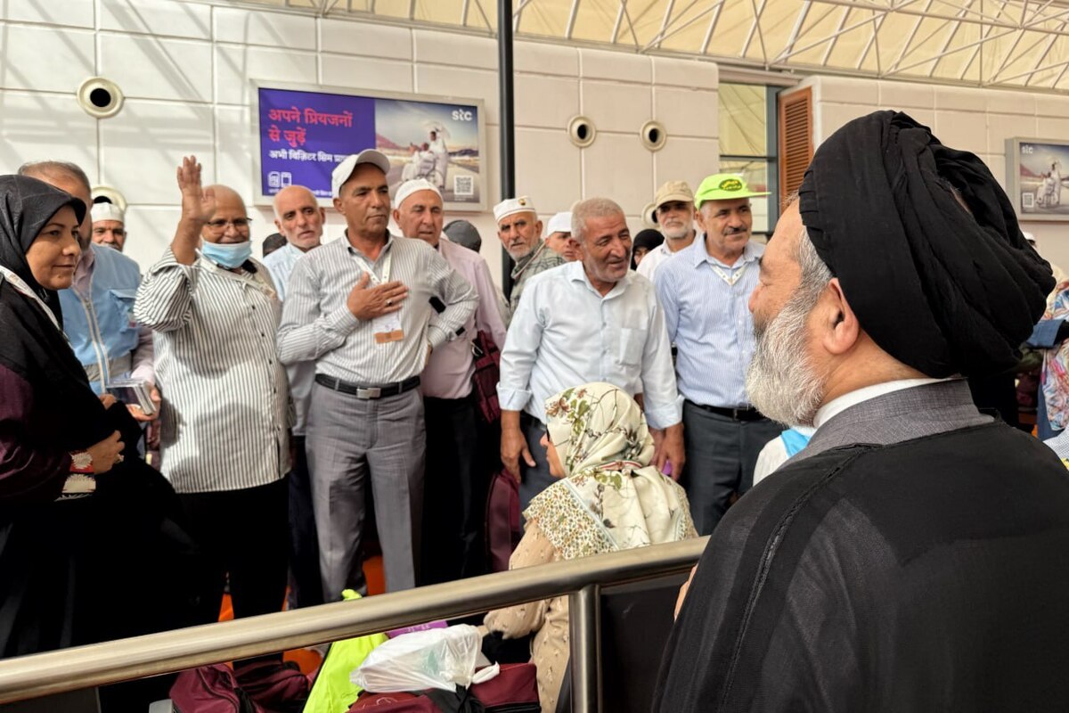 بازدید سرپرست حجاح ایرانی از فرودگاه جده و بدرقه زائران ایرانی