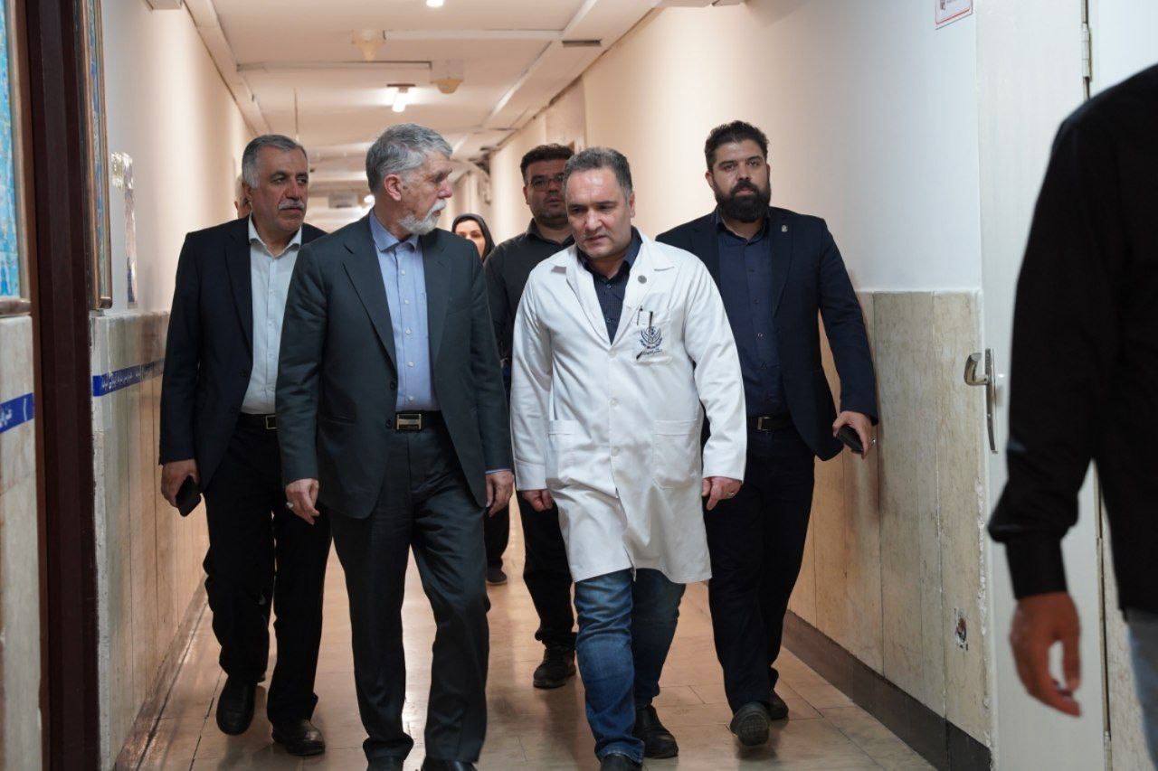 عیادت وزیر ارشاد از مجروحان حملات رژیم صهیونیستی به خاک ایران