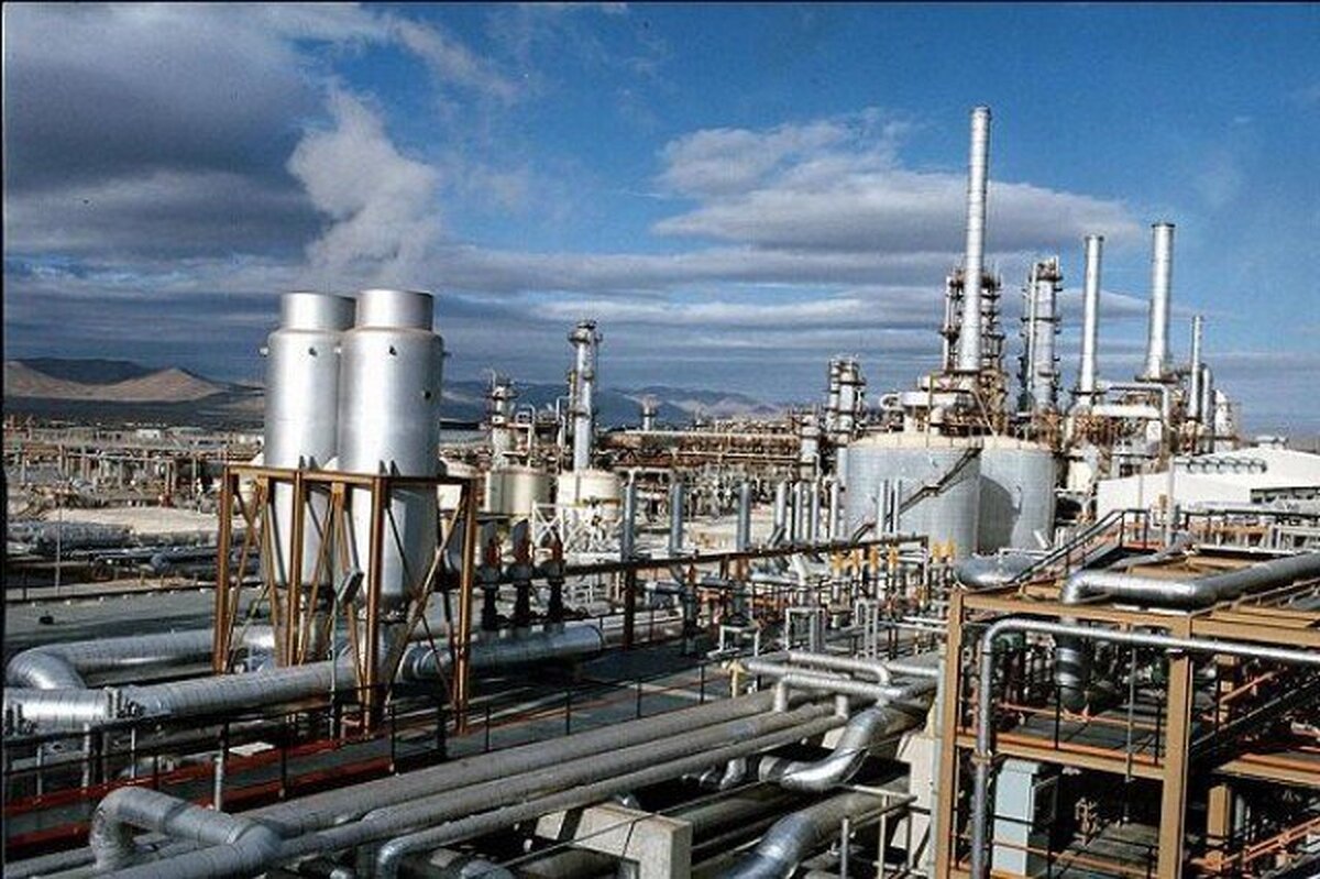 صنعت پتروشیمی، الگوی انسجام و تدبیر در مقابله با بحران حمله نظامی