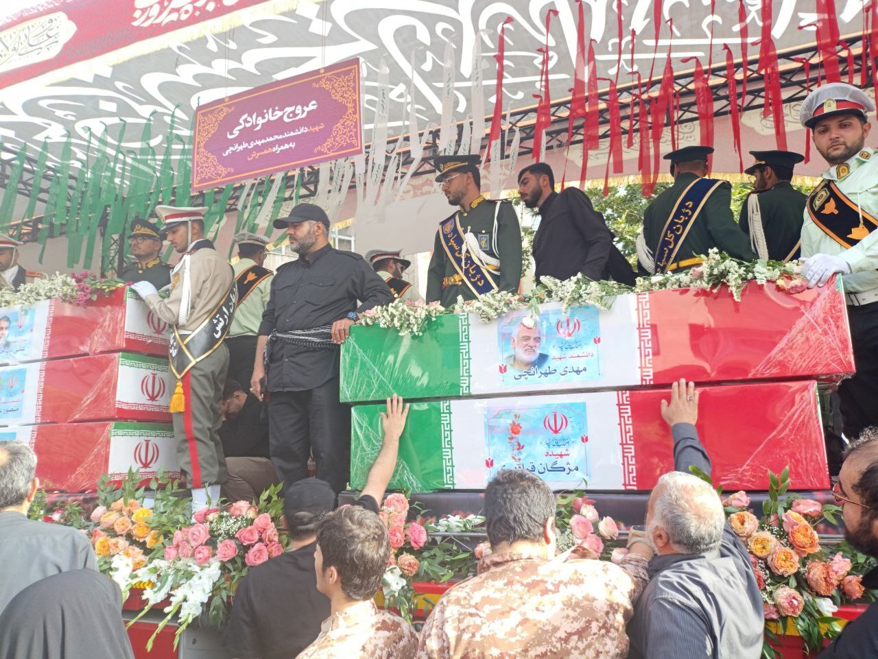 بیعت مردم با شهدای ایران/ اینجا تهران شهر شهیدان قدس است