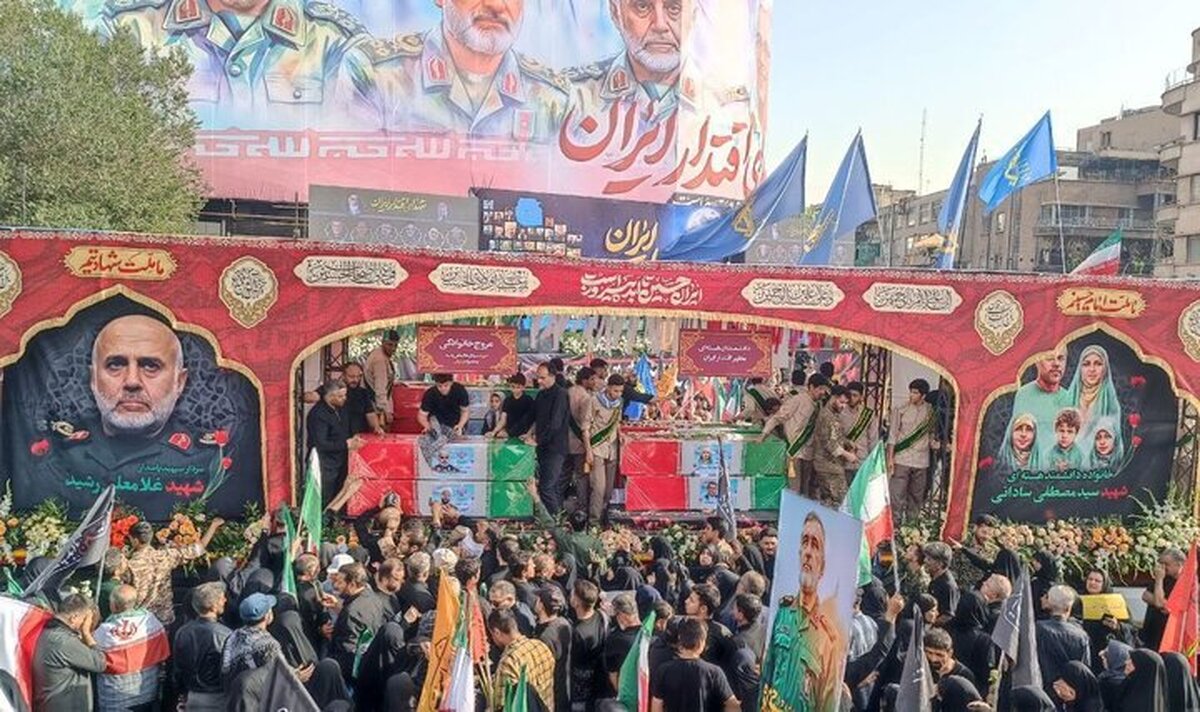 پیام مردم از حضور میلیونی در تشییع شهدای جنگ تحمیلی ۱۲ روزه