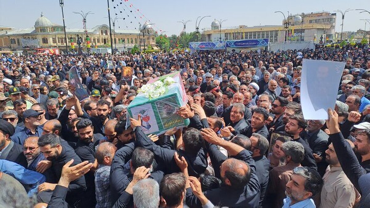 تشییع پیکر ۲ دانشجوی شهید دانشگاه آزاد در همدان