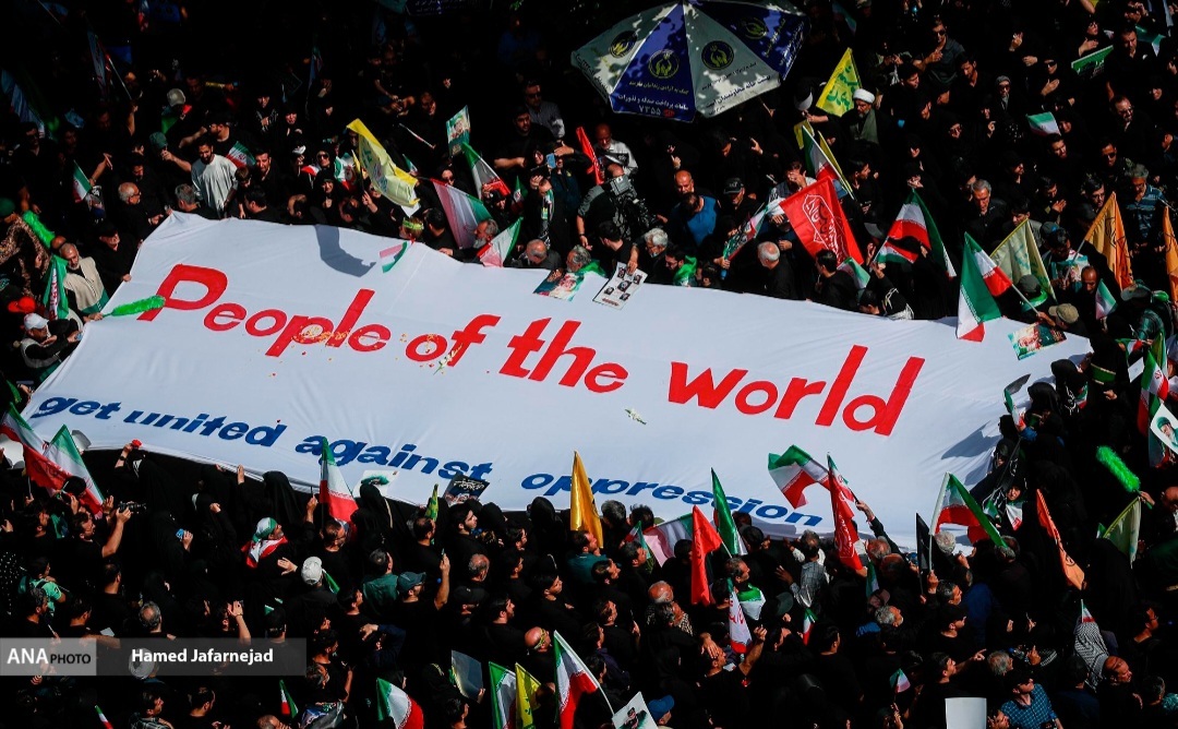 روایت خبرنگار آنا از حضور میلیونی مردم تهران در تشییع شهدای حملات ۲۳ خرداد؛ روزی که پایتخت ایران قلب تپنده وحدت و مقاومت شد روایت خبرنگار آنا از حضور میلیونی مردم تهران در تشییع شهدای حملات ۲۳ خرداد؛ روزی که پایتخت ایران قلب تپنده وحدت و مقاومت شد