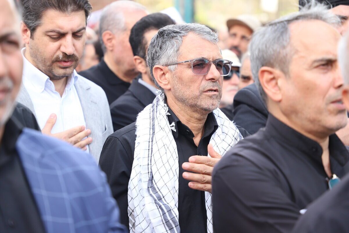 بدری: مردم با تمام سختیها پای نظام ایستادهاند