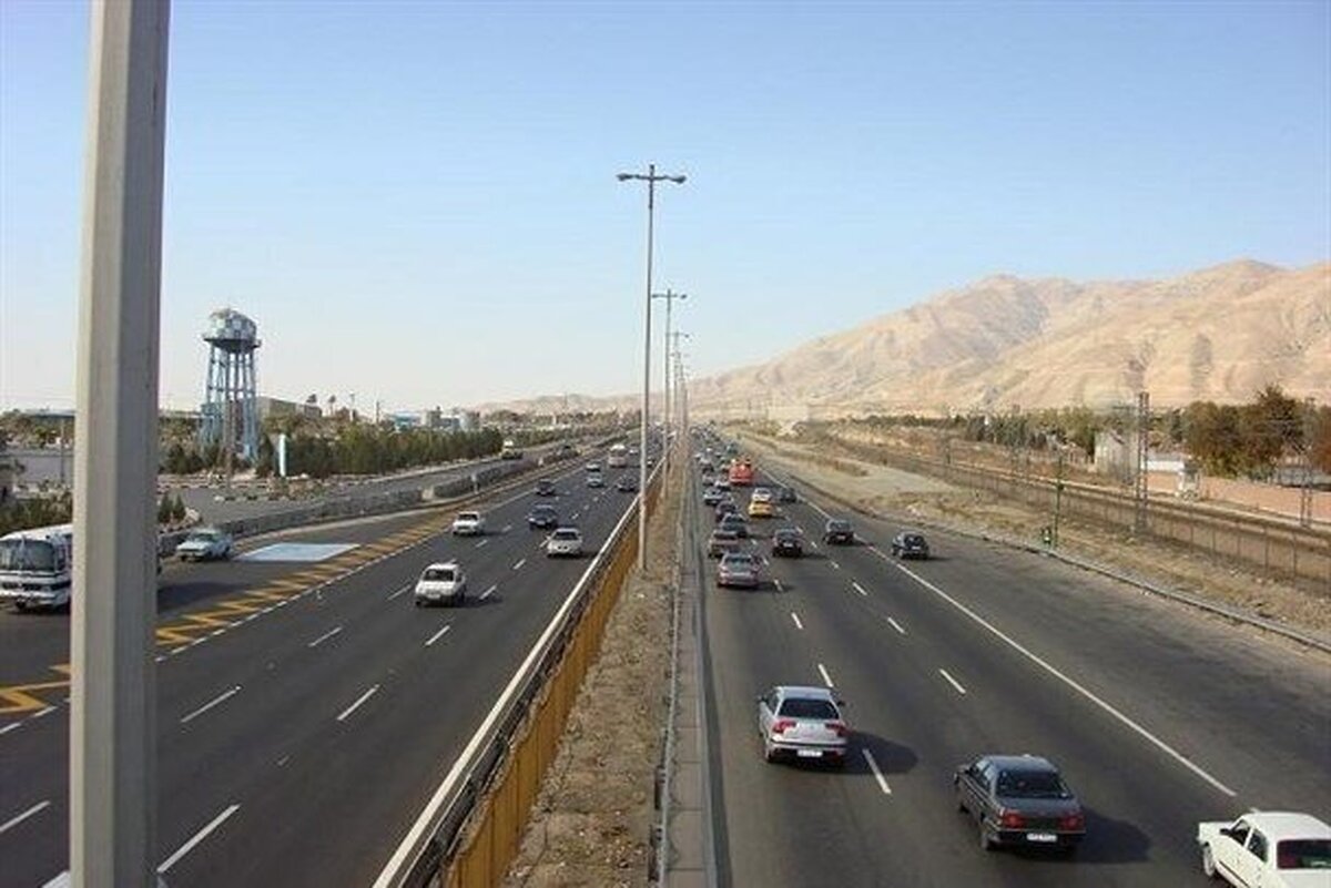 ترافیک سنگین در آزادراه قزوین کرج تردد در سایر محورهای منتهی به تهران روان است