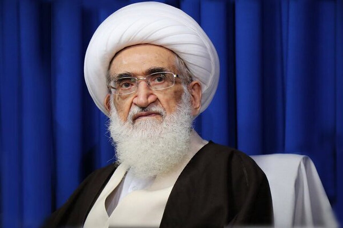 هرگونه تعرض و تهدید به رهبری و مرجعیت شیعه حکم محارب دارد