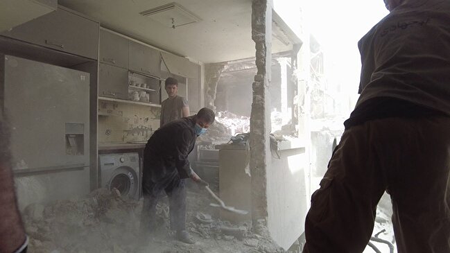 روایت یک حضور بی‌ادعا در قلب تهران موشک خورده/ از منبر تا معبر آوار