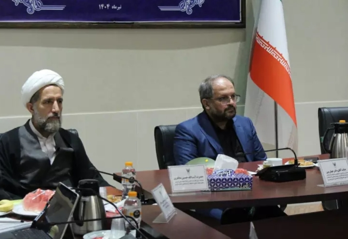 جلسه هیات امنای دانشگاه آزاد اسلامی استان قزوین با حضور جهانبین برگزار شد
