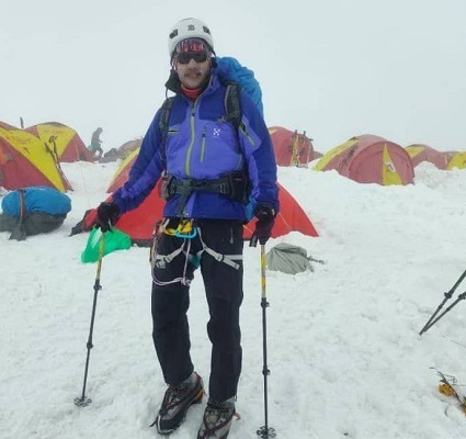 صعود دانشجوی دانشگاه آزاد به قله «لنین» قرقیزستان صعود دانشجوی دانشگاه آزاد به قله «لنین» قرقیزستان