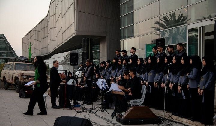 روایتی نو از نغمههای عاشورایی؛ تلفیق موسیقی کلاسیک با آیین سوگواری در میدان ونک روایتی نو از نغمههای عاشورایی؛ تلفیق موسیقی کلاسیک با آیین سوگواری در میدان ونک