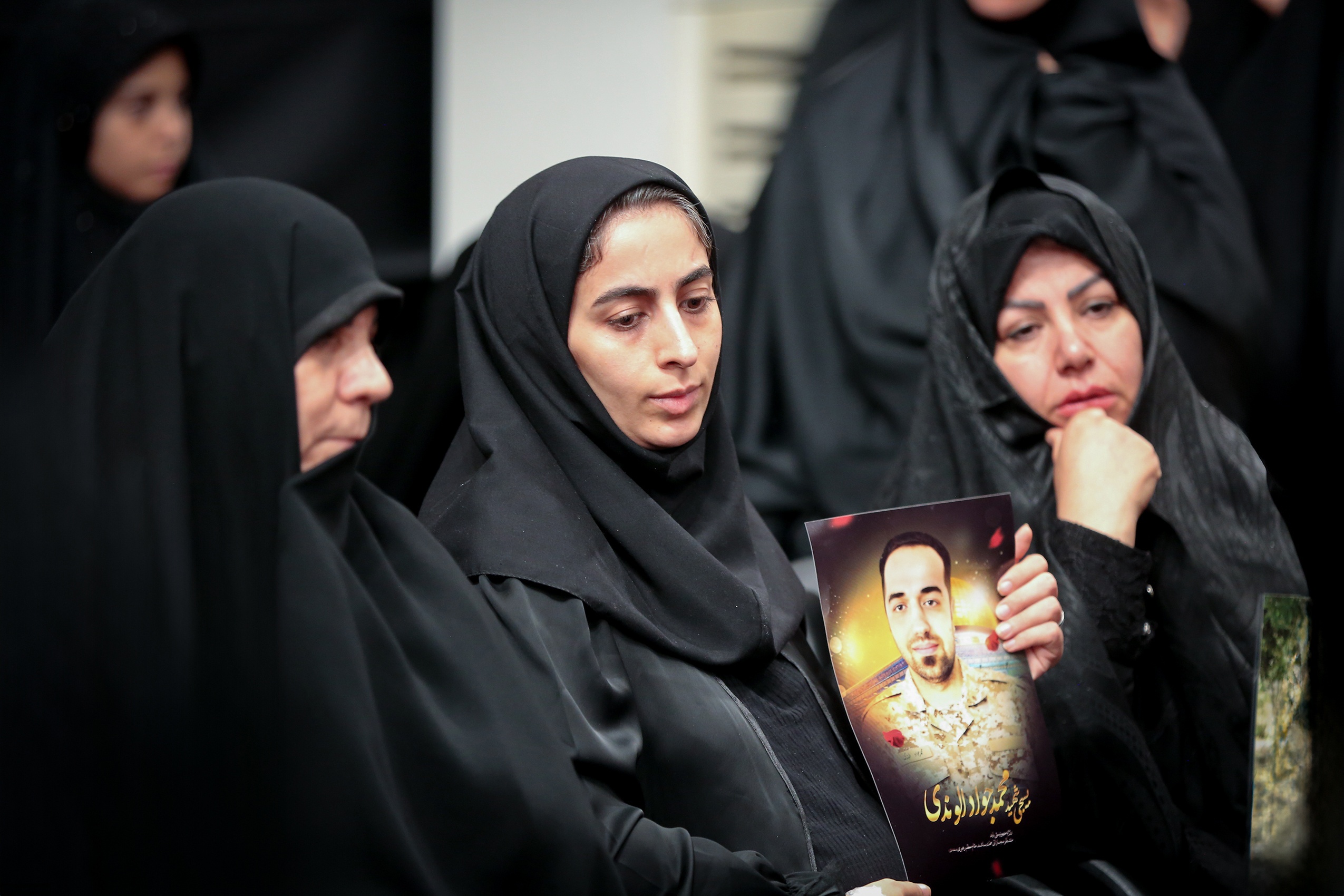 سیاوشانی در کشتی نجات سیاوشانی در کشتی نجات