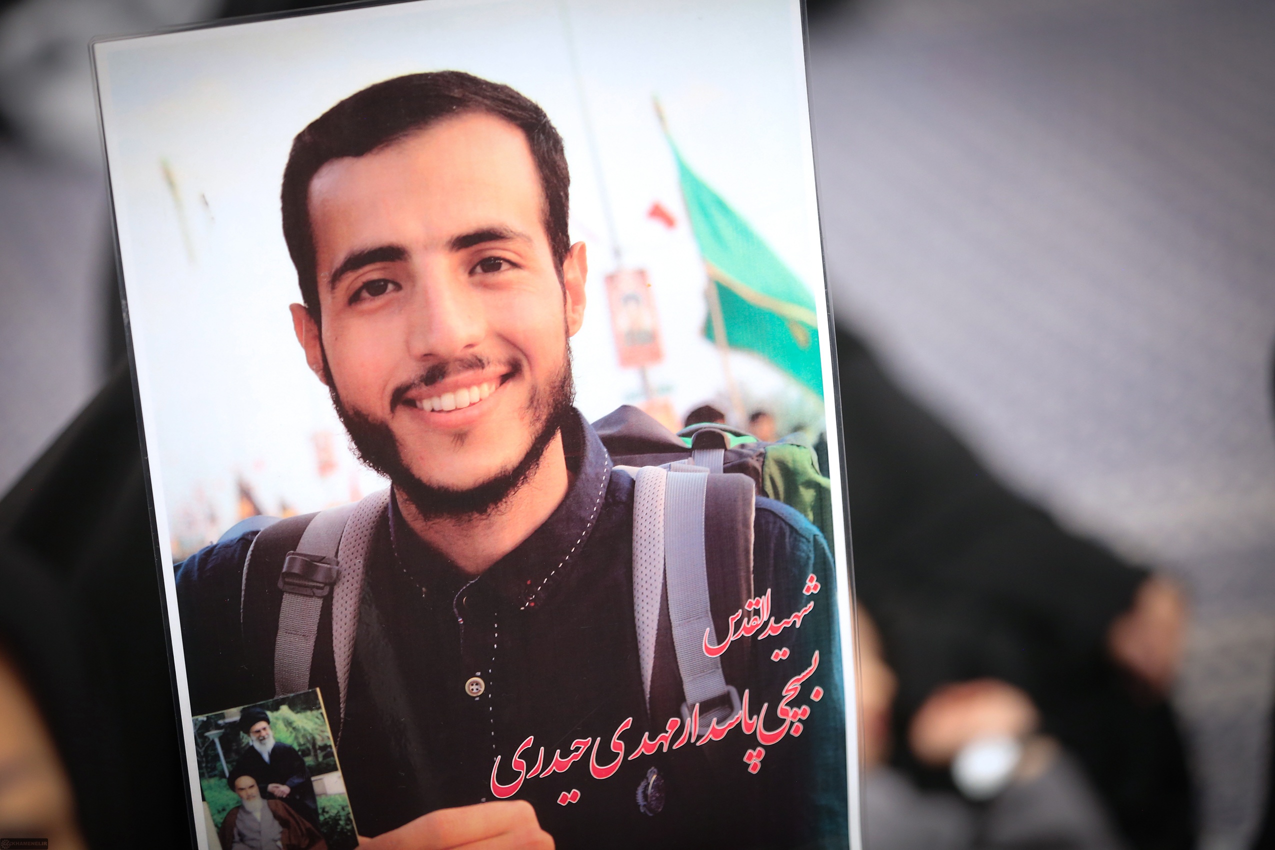 سیاوشانی در کشتی نجات سیاوشانی در کشتی نجات