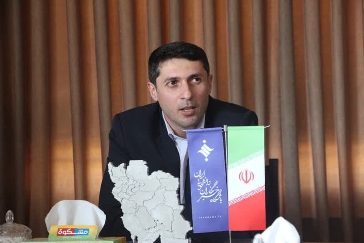 قلمهای جوان، پرچمداران آگاهی در دانشگاه
