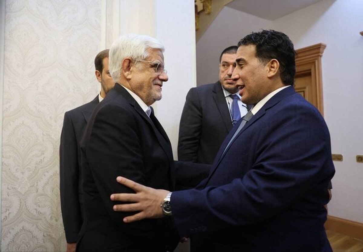 عارف: ایران تهدیدات را تبدیل به فرصت کرده است المنفی: ایران حق دارد در تولید انرژی خودکفا باشد
