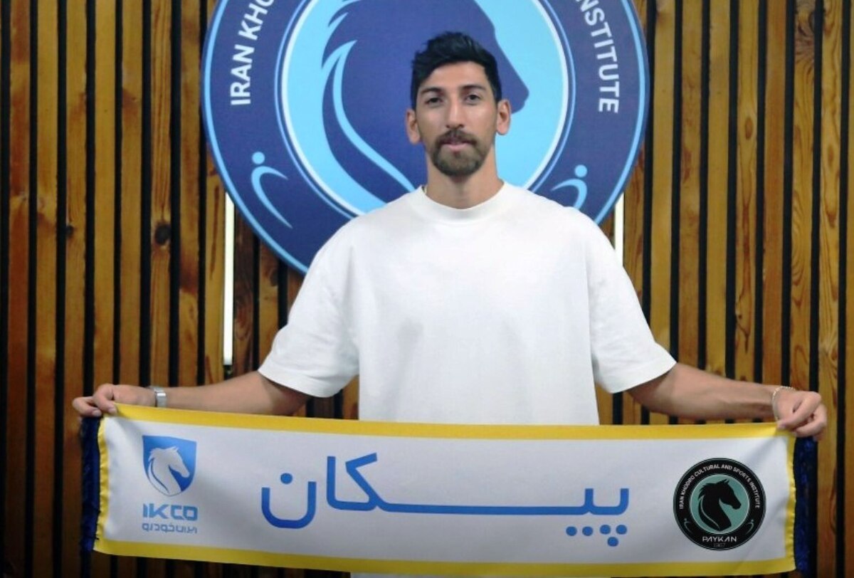 مهاجم سابق استقلال به پیکان پیوست