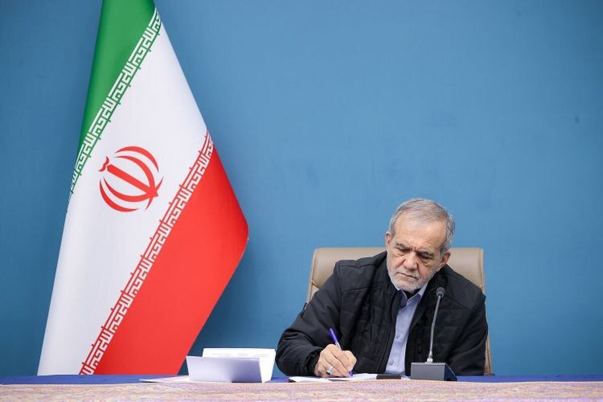 پزشکیان: خبرنگار فرمانده خط مقدم دفاع از حقیقت است