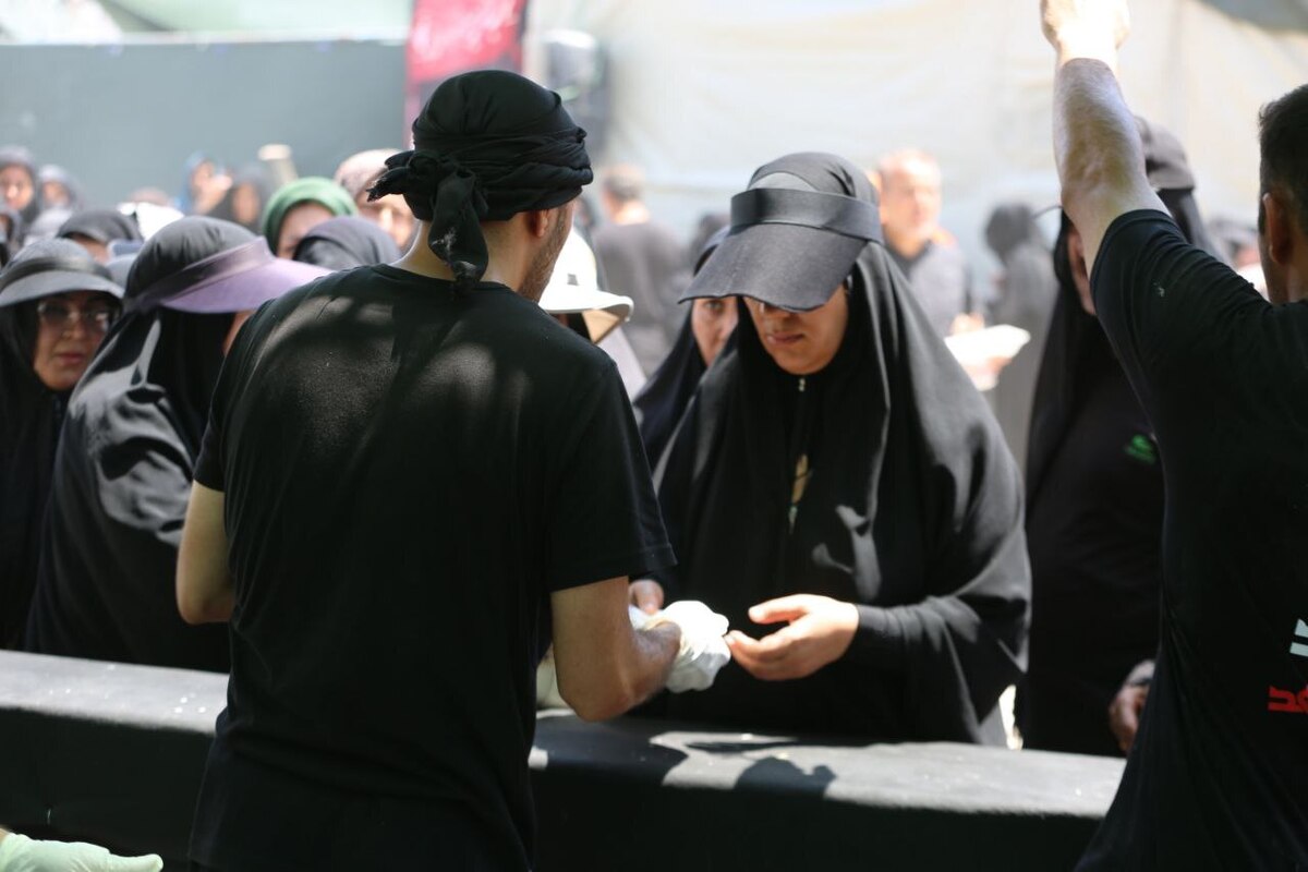 موکب قرارگاه کاظمین؛ جلوهای از خدمترسانی فرهنگی و مذهبی در آستانه اربعین حسینی