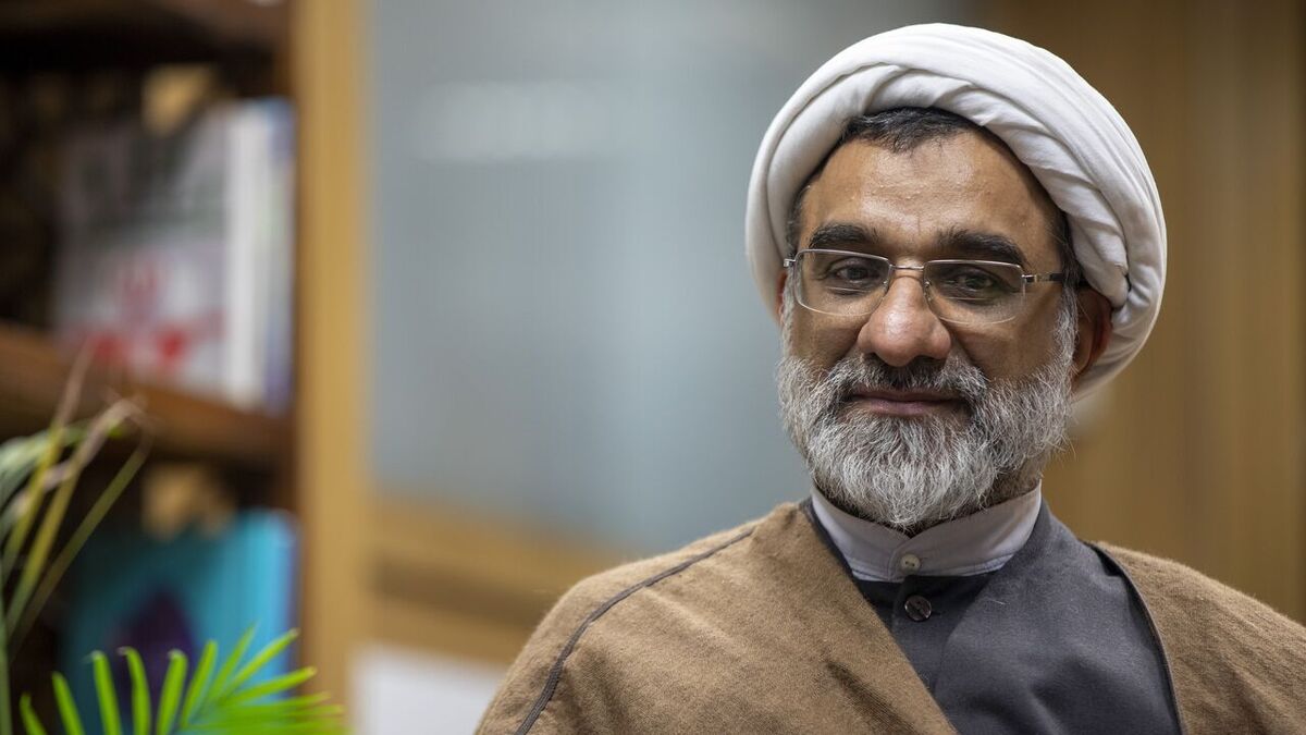 خسروپناه: شهدای ما درس زیست مقاومت به ما آموختند باید تلاش کنیم انسجام بهوجود آمده را حفظ کنیم