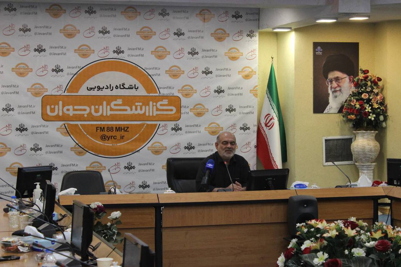 باشگاه رادیویی گزارشگران جوان یک ساله شد/ پخش ۱۱۰۰ بسته خبری در سالی که گذشت باشگاه رادیویی گزارشگران جوان یک ساله شد/ پخش ۱۱۰۰ بسته خبری در سالی که گذشت