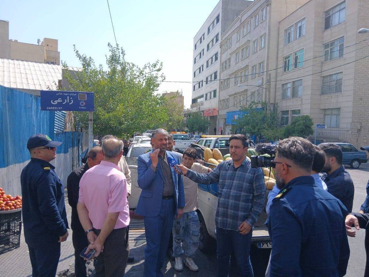 فعالیت اتباع غیر مجاز در پوشش وانتیهای عرضه میوه
