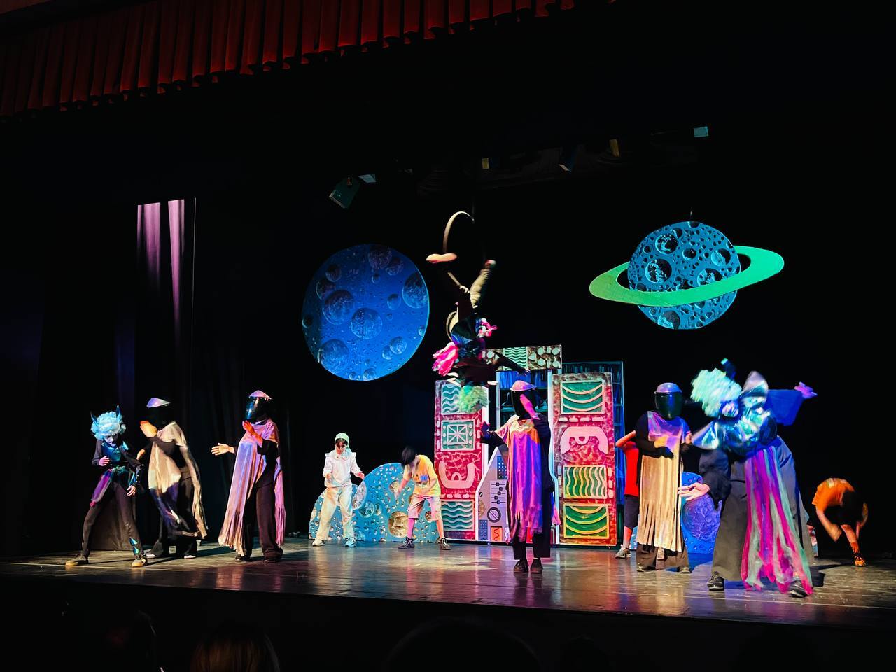 «مریخیها مامان میخوان» در تالار هنر؛ تلفیق هوشمندانه قصه، موسیقی و آموزش برای کودکان «مریخیها مامان میخوان» در تالار هنر؛ تلفیق هوشمندانه قصه، موسیقی و آموزش برای کودکان