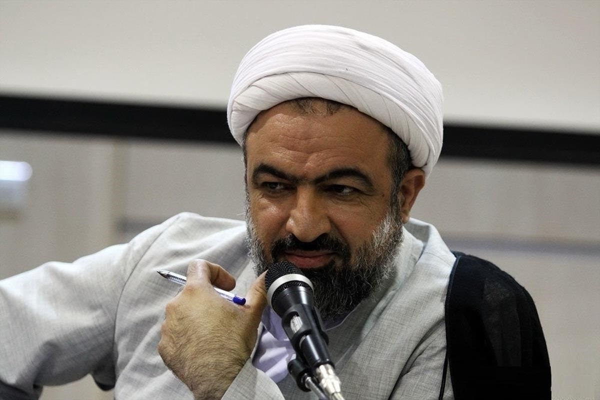 رسایی: جریان اربعین باید پرده تزویر را از چهره منافقان بردارد