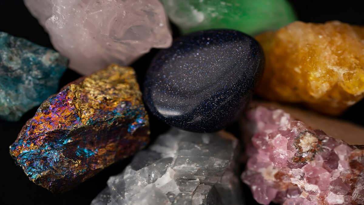 دومین نمایشگاه بین‌المللی گوهرسنگ‌ها؛ فرصتی برای معرفی ظرفیت‌ها و توسعه صنعت گوهرسنگ ایران