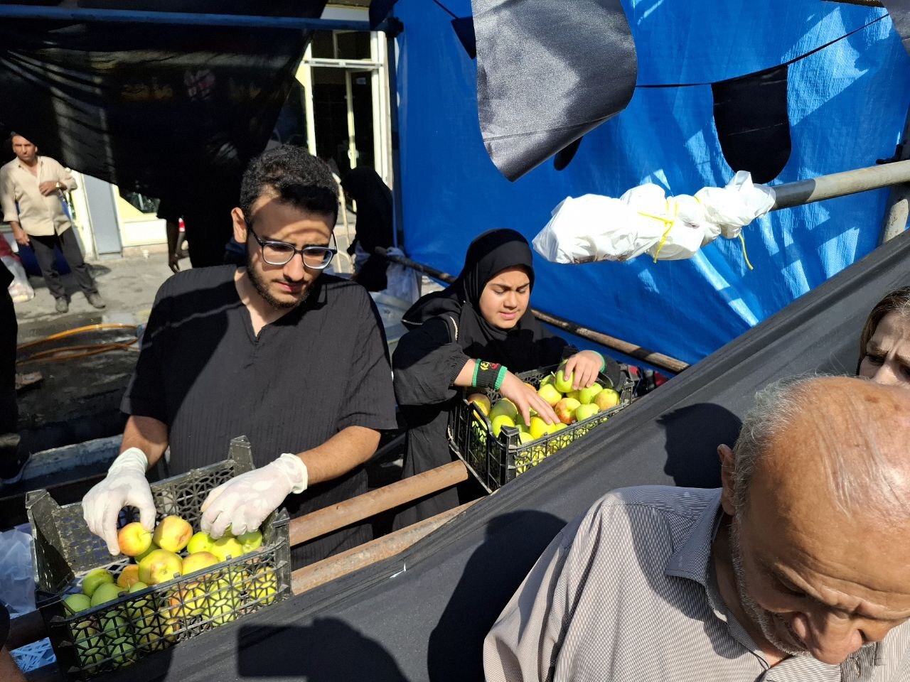 فریاد «لبیک یا حسین» در پایتخت؛ جاماندگان اربعین، پیام وفاداری سر دادند+ عکس و فیلم فریاد «لبیک یا حسین» در پایتخت؛ جاماندگان اربعین، پیام وفاداری سر دادند+ عکس و فیلم