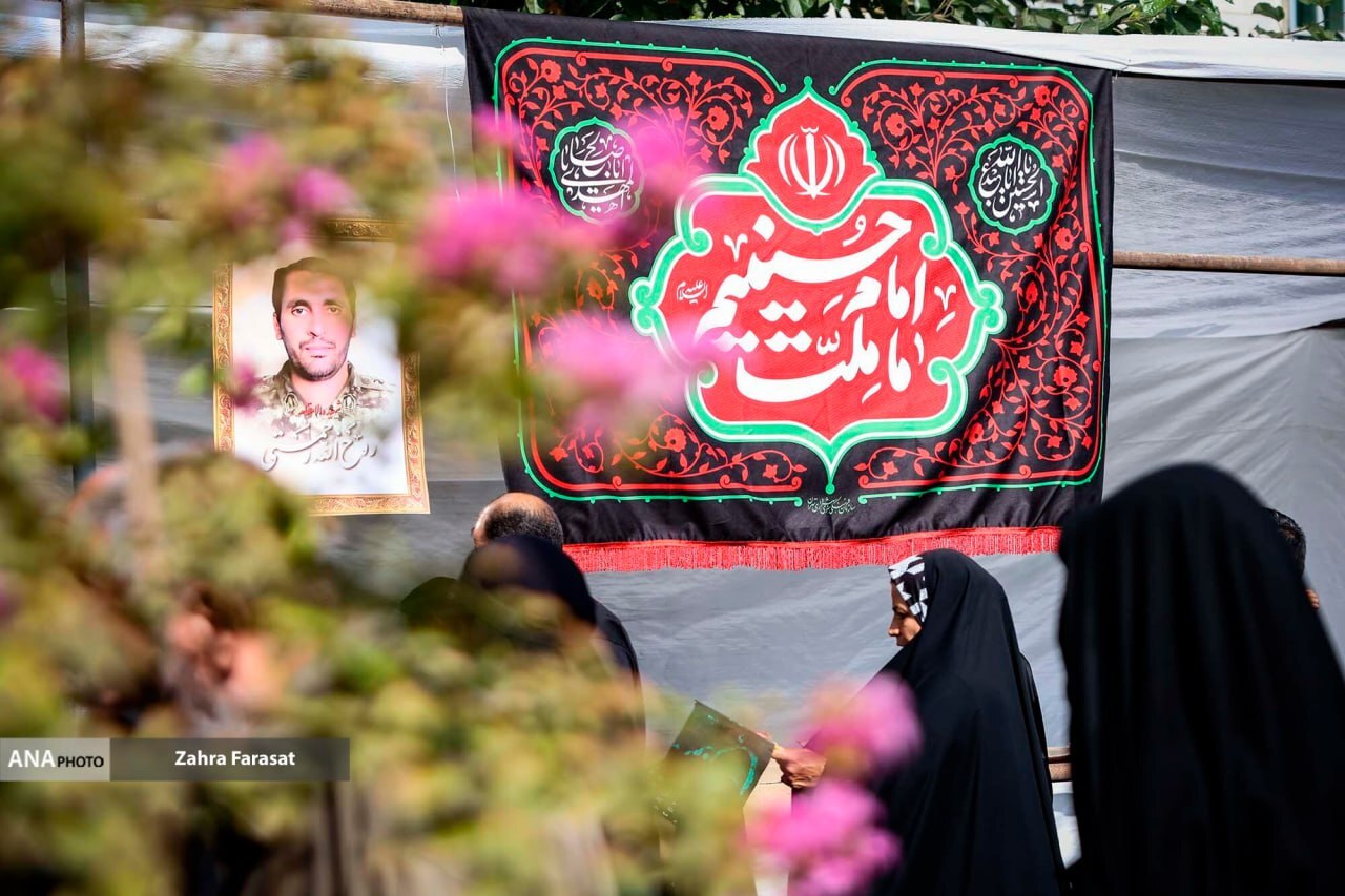 فریاد «لبیک یا حسین» در پایتخت؛ جاماندگان اربعین، پیام وفاداری سر دادند+ عکس و فیلم فریاد «لبیک یا حسین» در پایتخت؛ جاماندگان اربعین، پیام وفاداری سر دادند+ عکس و فیلم