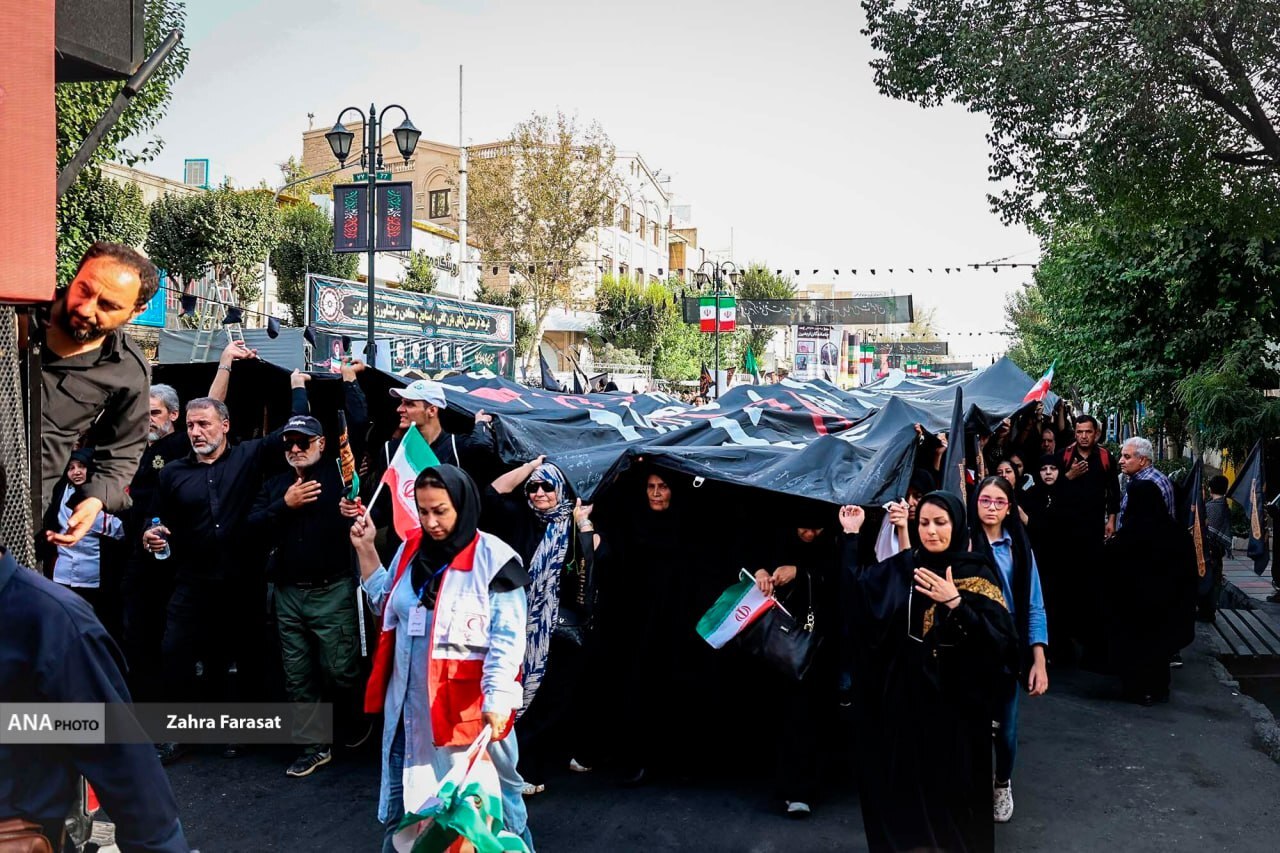 فریاد «لبیک یا حسین» در پایتخت؛ جاماندگان اربعین، پیام وفاداری سر دادند+ عکس و فیلم فریاد «لبیک یا حسین» در پایتخت؛ جاماندگان اربعین، پیام وفاداری سر دادند+ عکس و فیلم