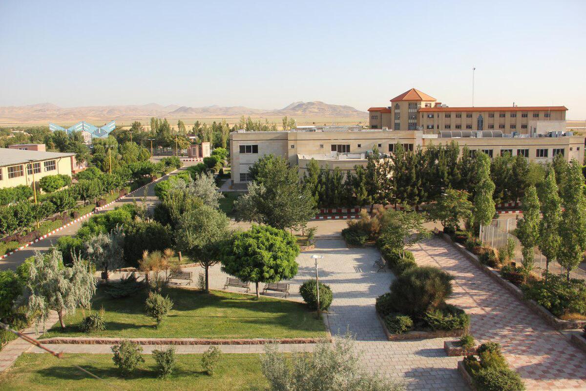 ۳۸ سال درخشش علمی دانشگاه آزاد تاکستان در قلب ایران