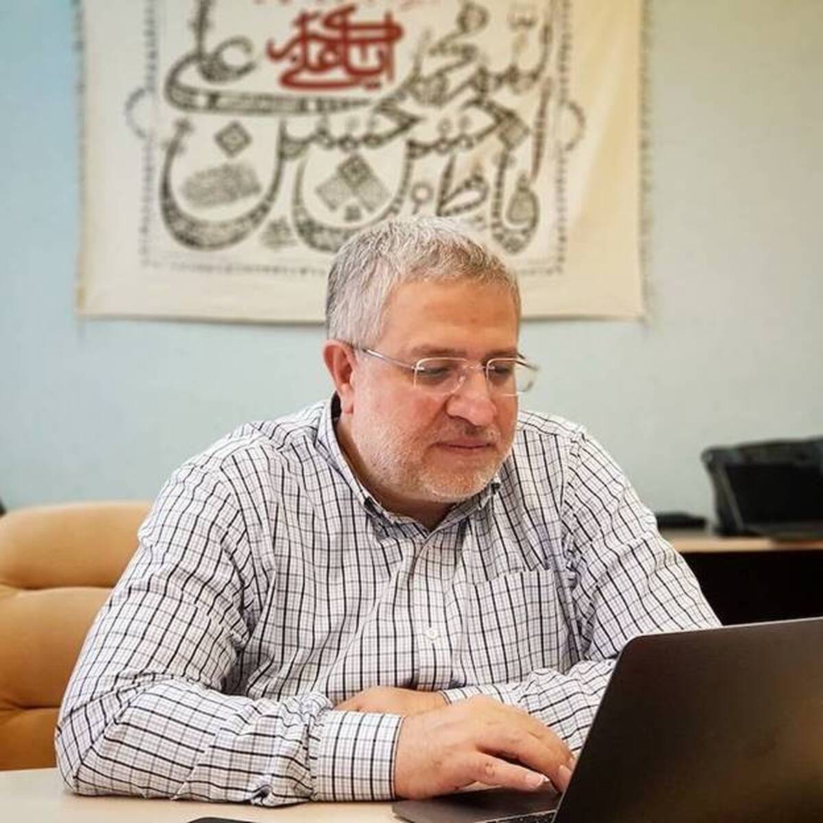 تقدیر وزارت علوم از استاد شریف برای نقش‌آفرینی در تصویب سند هوش مصنوعی OIC