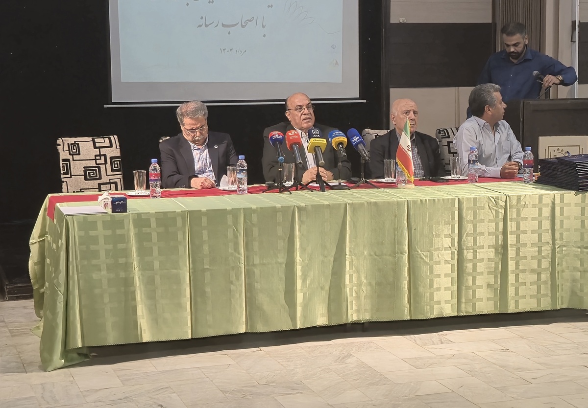 رییس فدراسیون بدمینتون: امروزه ۳۰۰ هزار راکت به دست داریم  کرسی های خوبی در هیأت رئیسه کنفدراسیون آسیا کسب کردیم