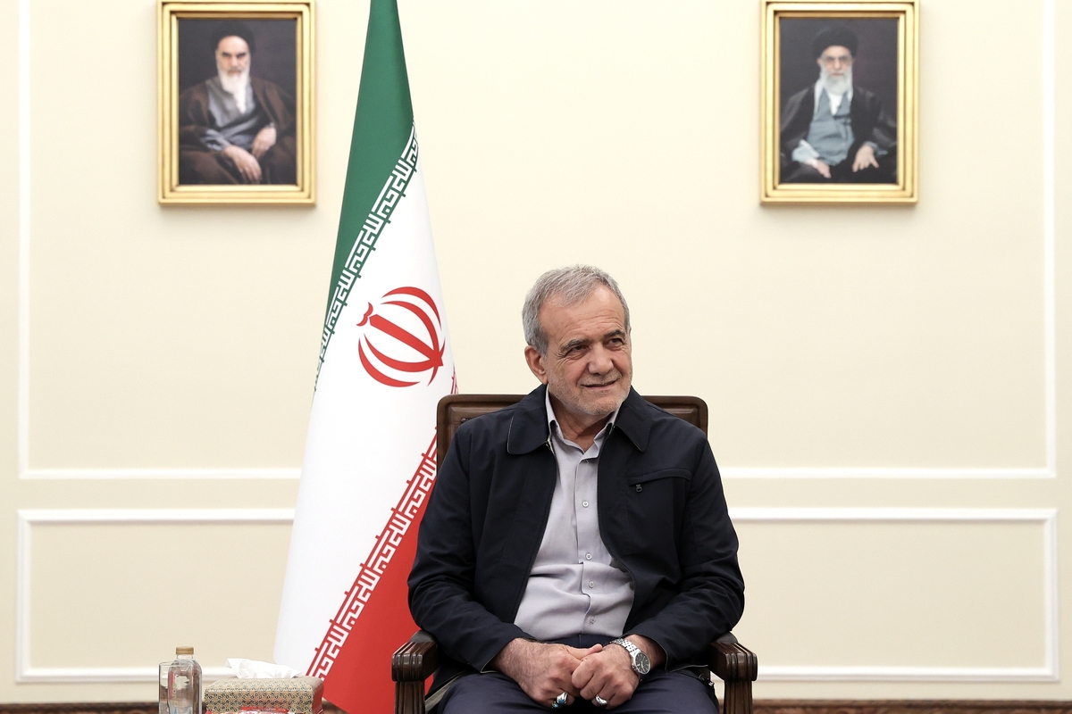 پزشکیان: دیروز با تلاش متخصصات داخلی از سوزاندن ۷۰۰ میلیون دلار ثروت ملی جلوگیری شد