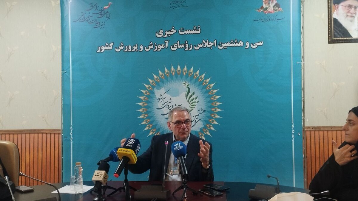 آغاز متفاوت سال تحصیلی با تمرکز بر کیفیت یادگیری؛ رئیس‌جمهور پیگیر تحول در کلاس‌های درس