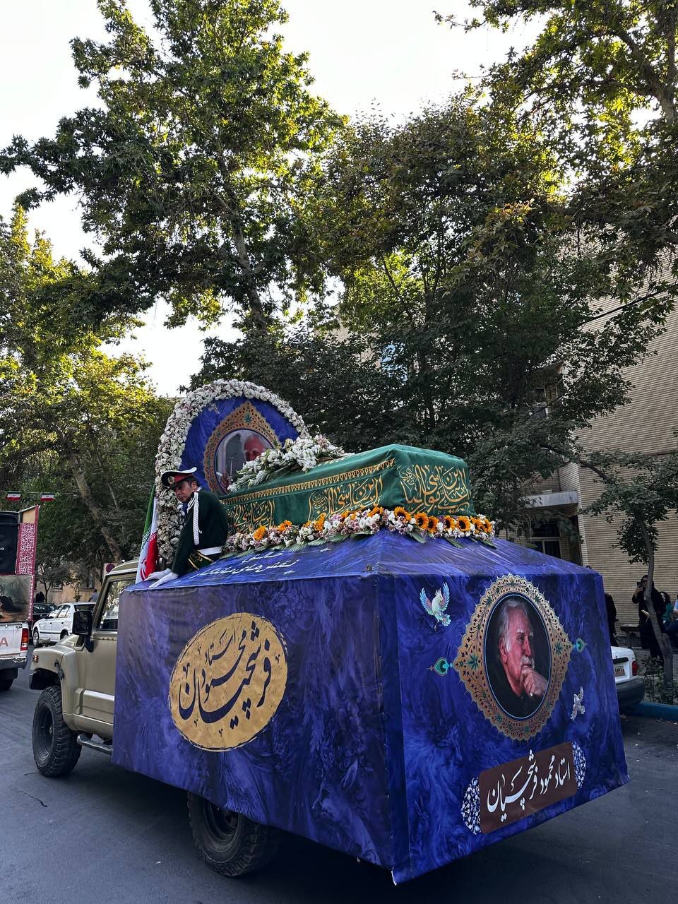 خداحافظی با استاد رنگ و قلم در هنرستان هنرهای زیبای اصفهان/ صالحی: فرشچیان حکیم هنرمند بود