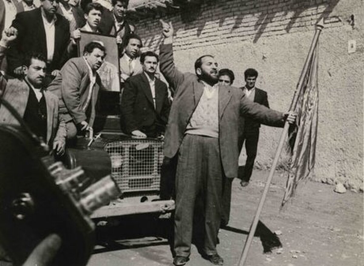 تولید فیلم سیاسی کارنامه درخشانی ندارد کودتای ۲۸ مرداد را در تصاویر آرشیوی محدود کردیم