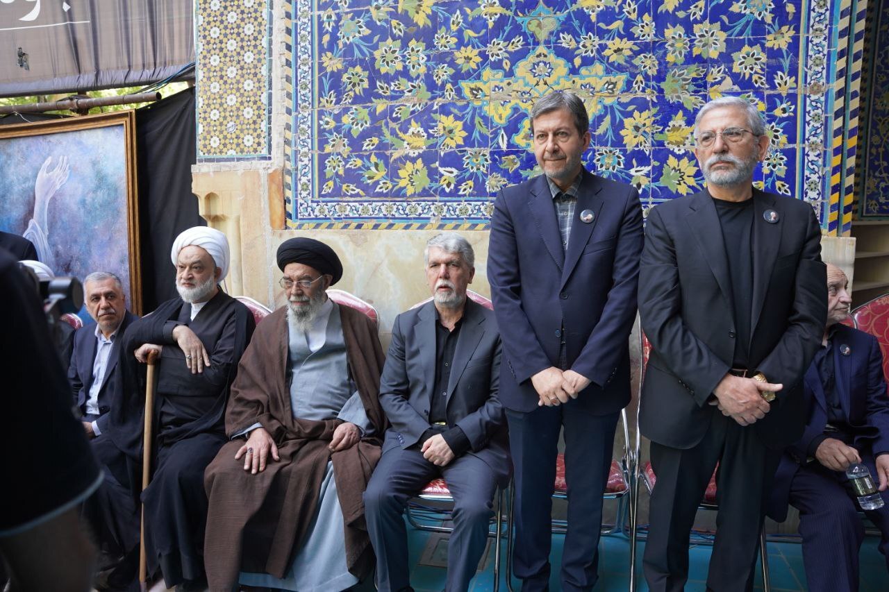 مراسم یادبود استاد محمود فرشچیان برگزار شد مراسم یادبود استاد محمود فرشچیان برگزار شد